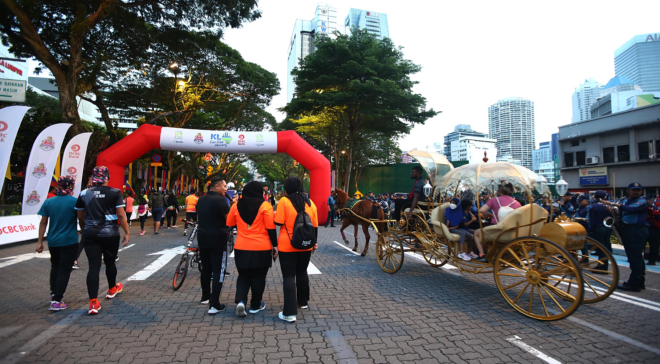 me02主文-大都会/无车绿色早晨 4图