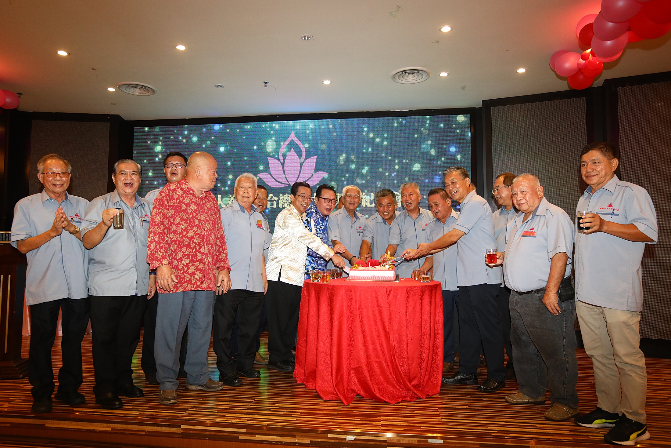 mz头//大都会／庄文来否认雪州义山墓地短缺问题／2图