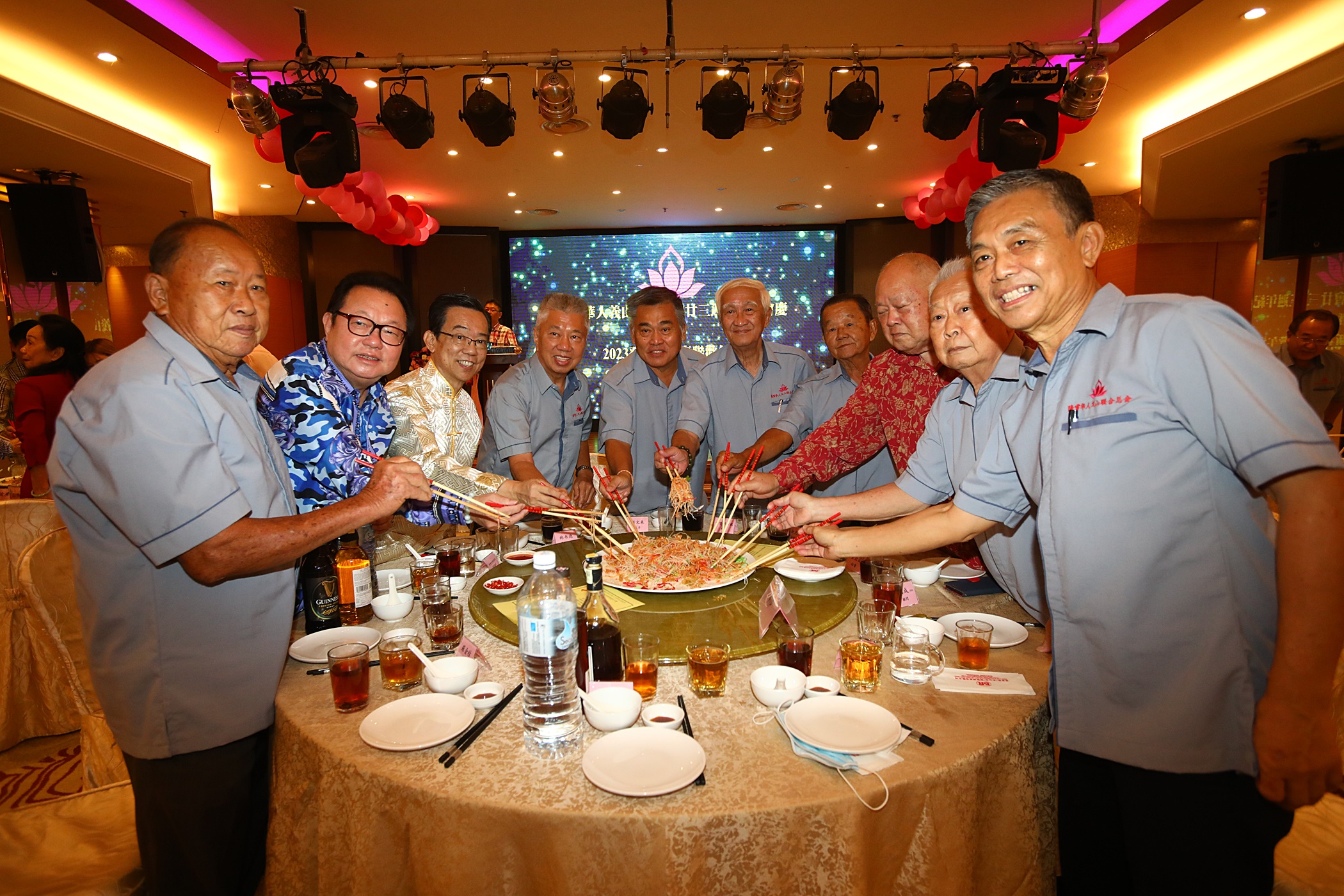 mz头//大都会／庄文来否认雪州义山墓地短缺问题／2图