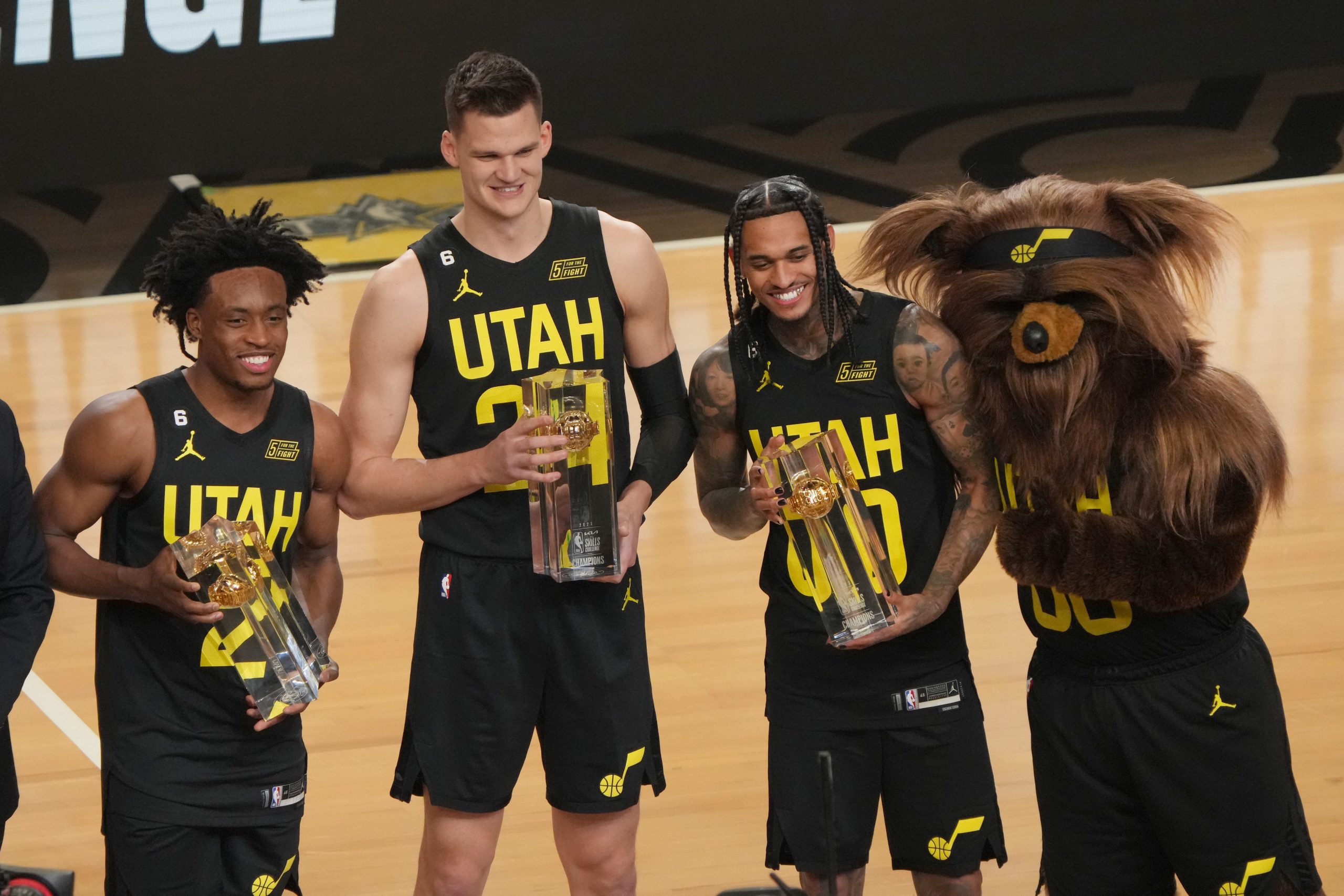 NBA全明星周|“拯救灌篮大赛的男人”  麦克朗横空出世