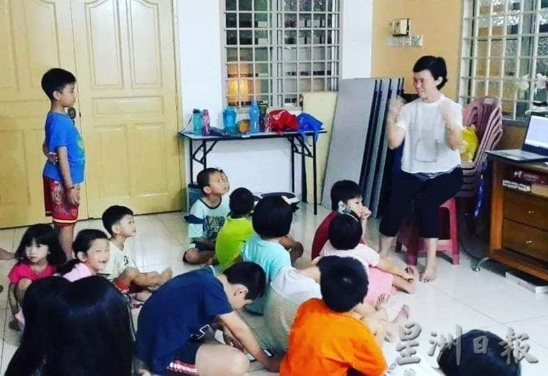 ***NS新年特稿/家庭主妇摇身成社区免费补习班老师,坚持7年无怨无悔