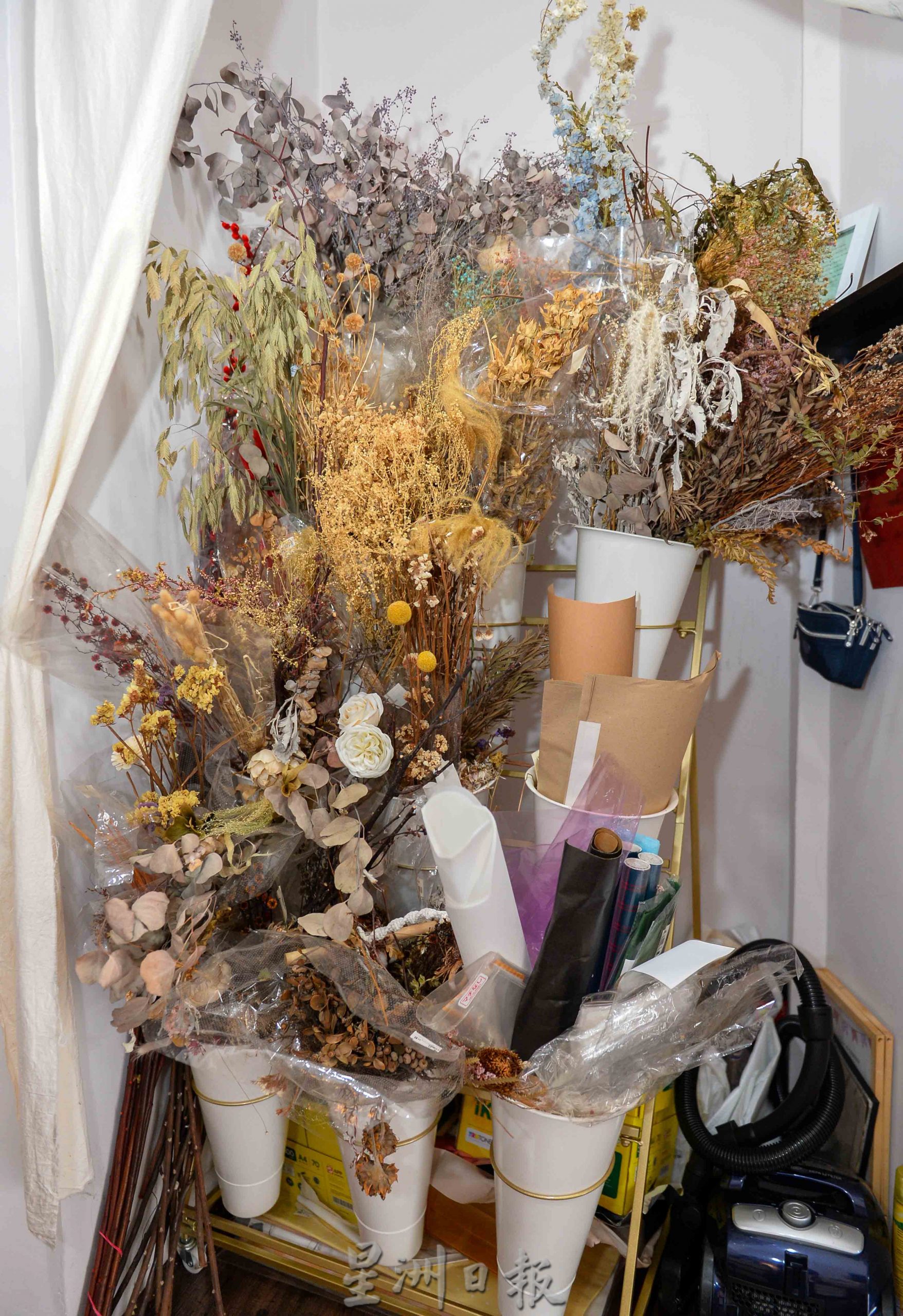 **NS新年特稿:枯萎也很美|简佩琪:花艺创作是兴趣也是副业