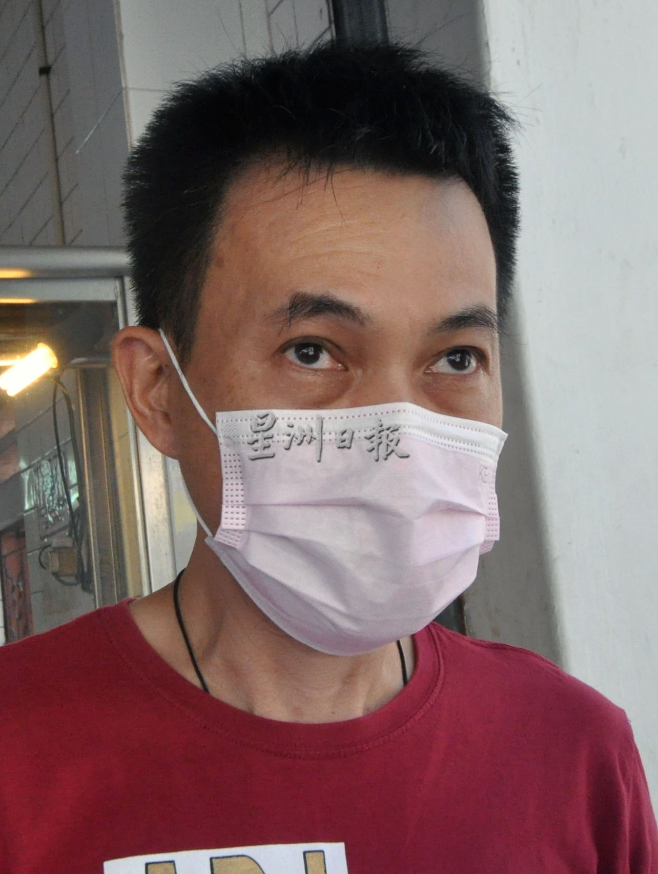 NS花城大小事／五步一小坑、十步一大坑，芙蓉克里斯南医生路况糟糕