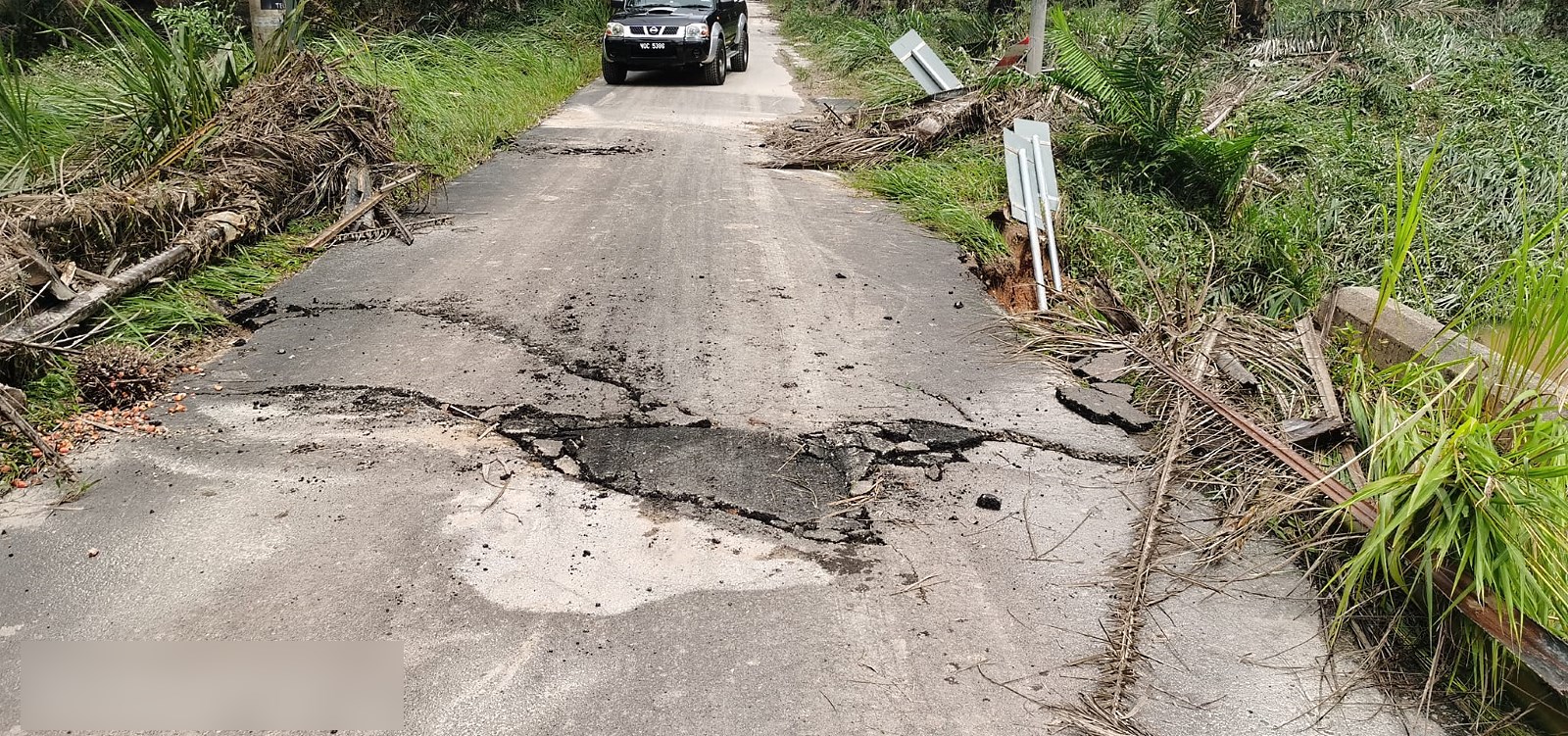 NS马口:榕吉华小路桥边坍塌情况在雨后加剧严重