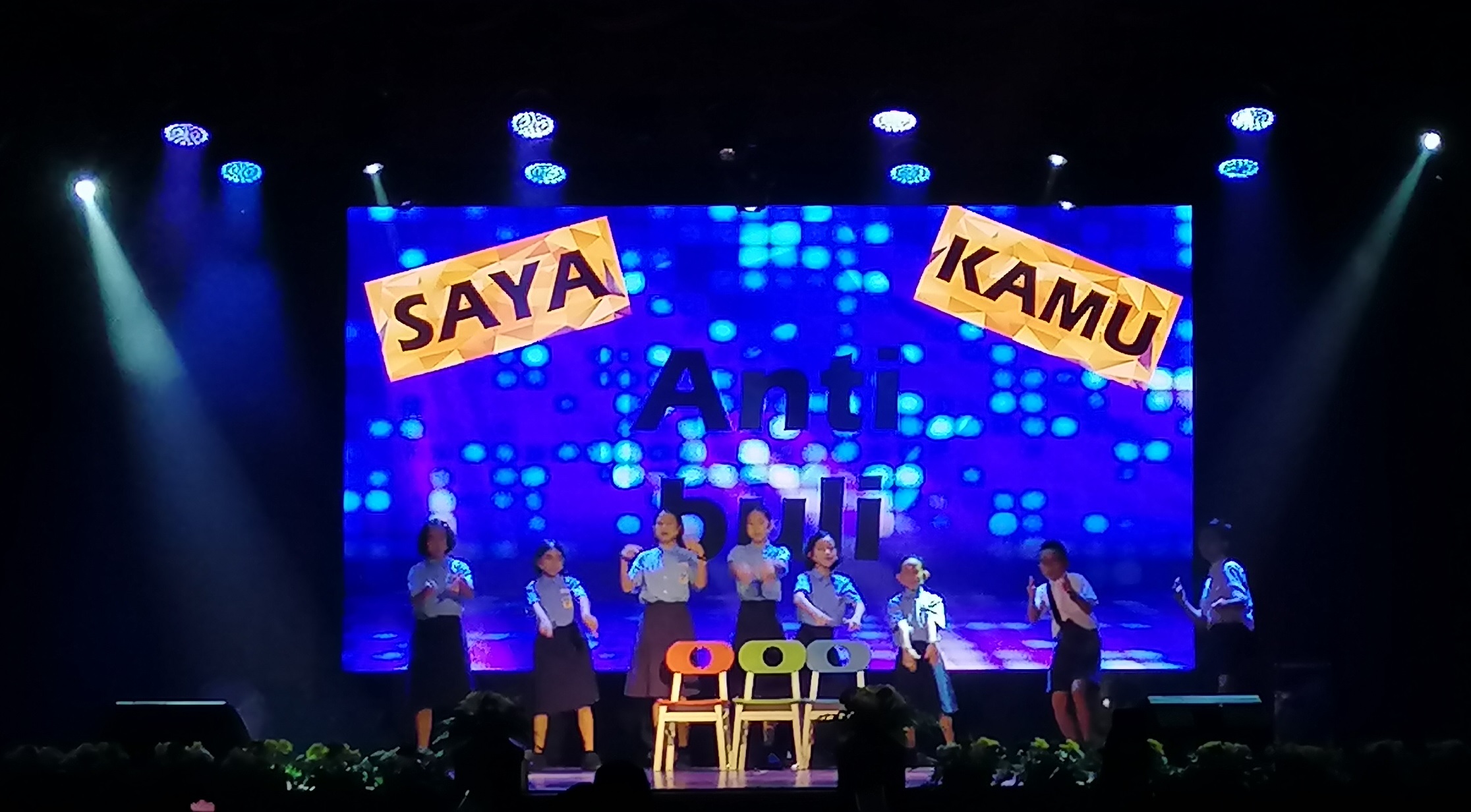 12/3见报∕我们∕华小生用马来语演三国演义戏剧