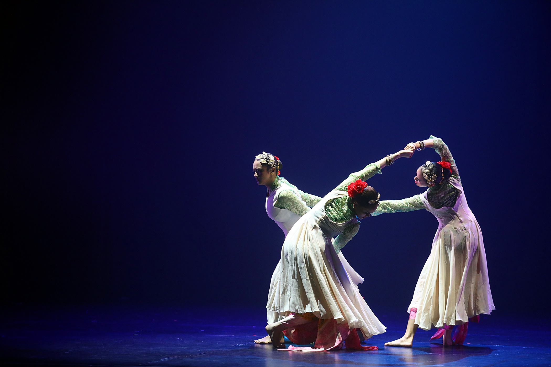 19/3见报∕我们∕三大种族舞蹈团