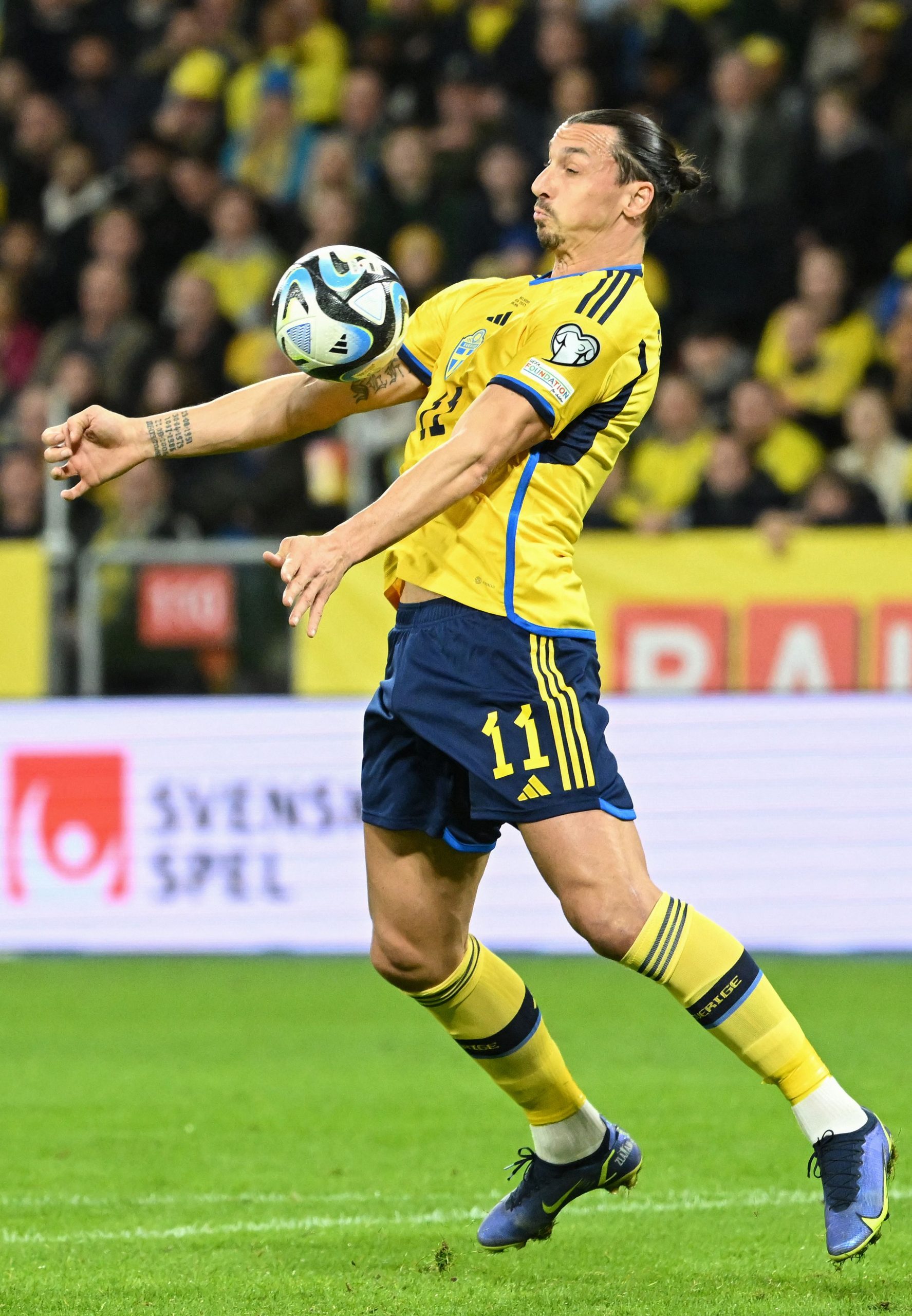 2024欧洲杯入选赛| 时隔2年再为比利时破门 卢卡库上演帽子戏法