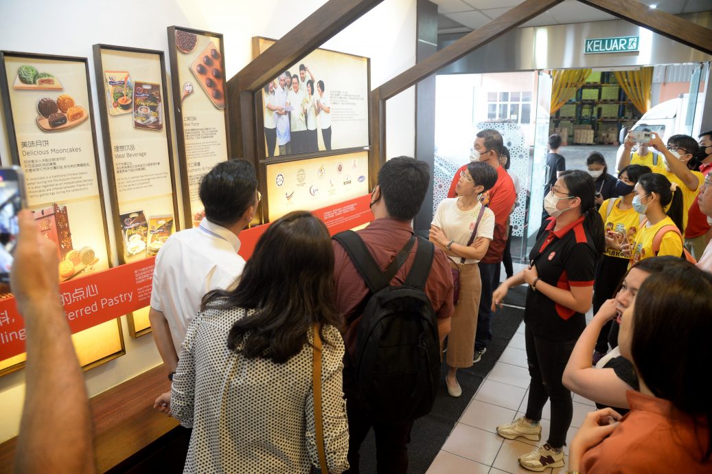31日见报//大都会/一起出游：无拉港工业旅游