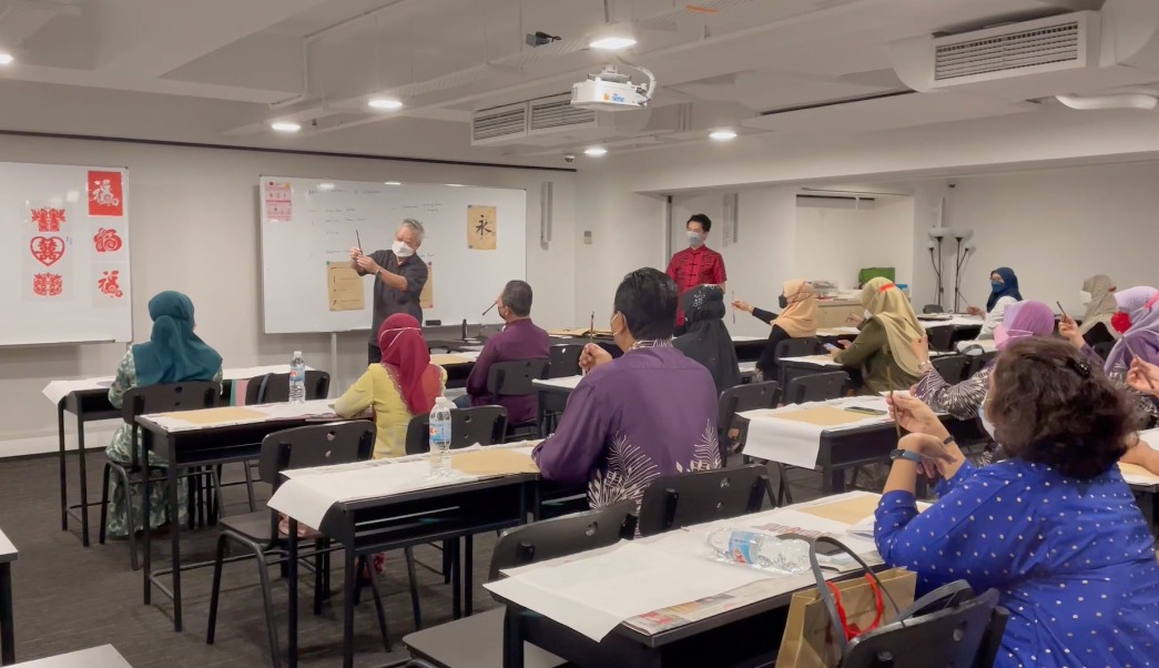 巫裔官员热爱中文，体现种族融合共存情谊