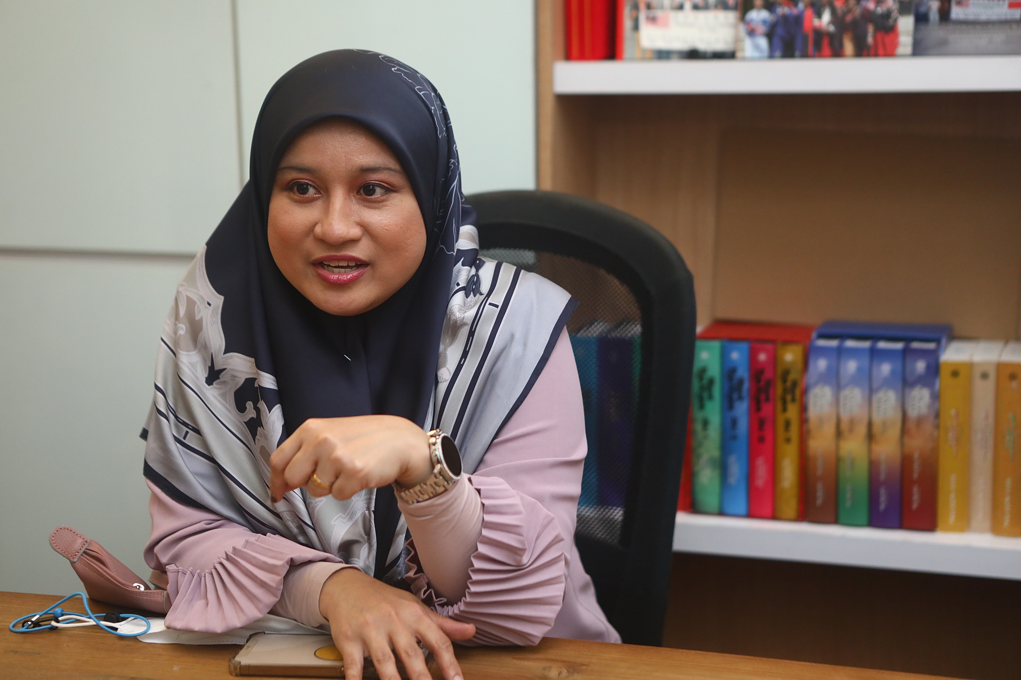 巫裔官员热爱中文，体现种族融合共存情谊