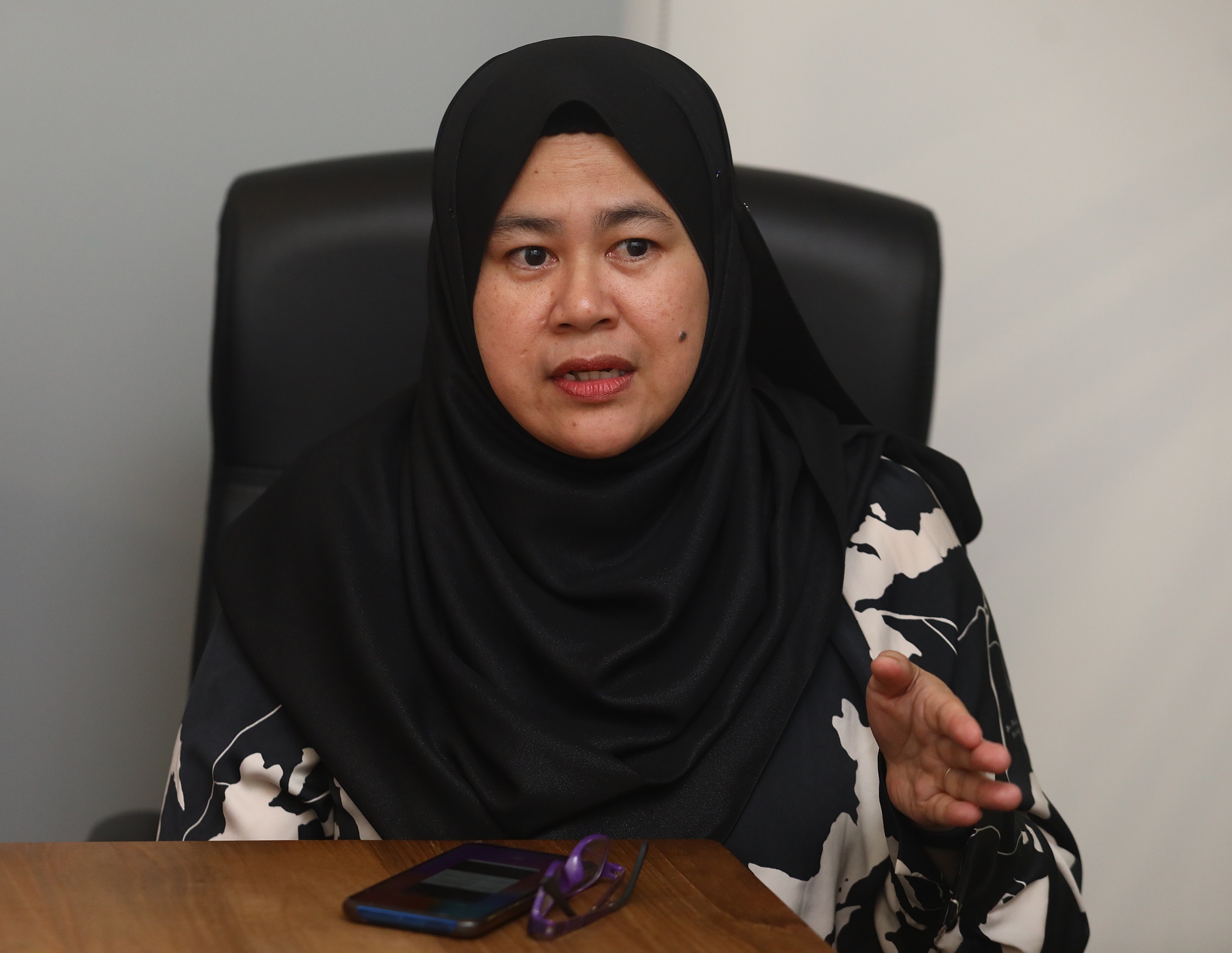 巫裔官员热爱中文，体现种族融合共存情谊