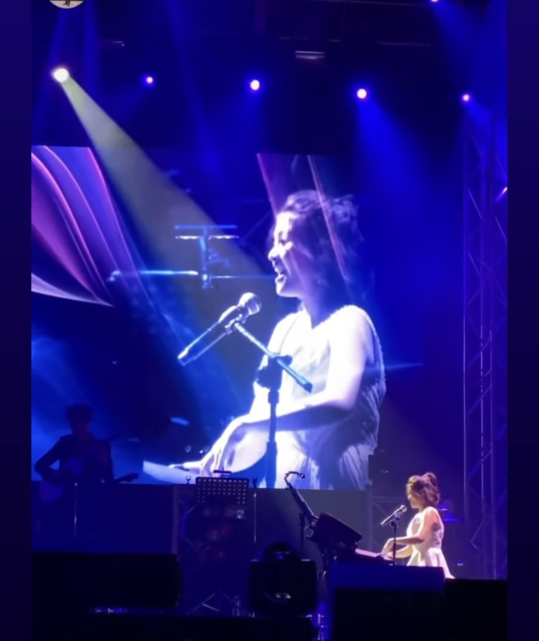 73岁薛家燕防疫装显气势 国语高呼“我37岁!”