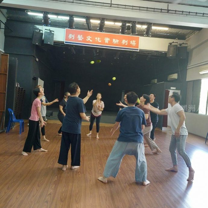 FZ100438235806_A21139343