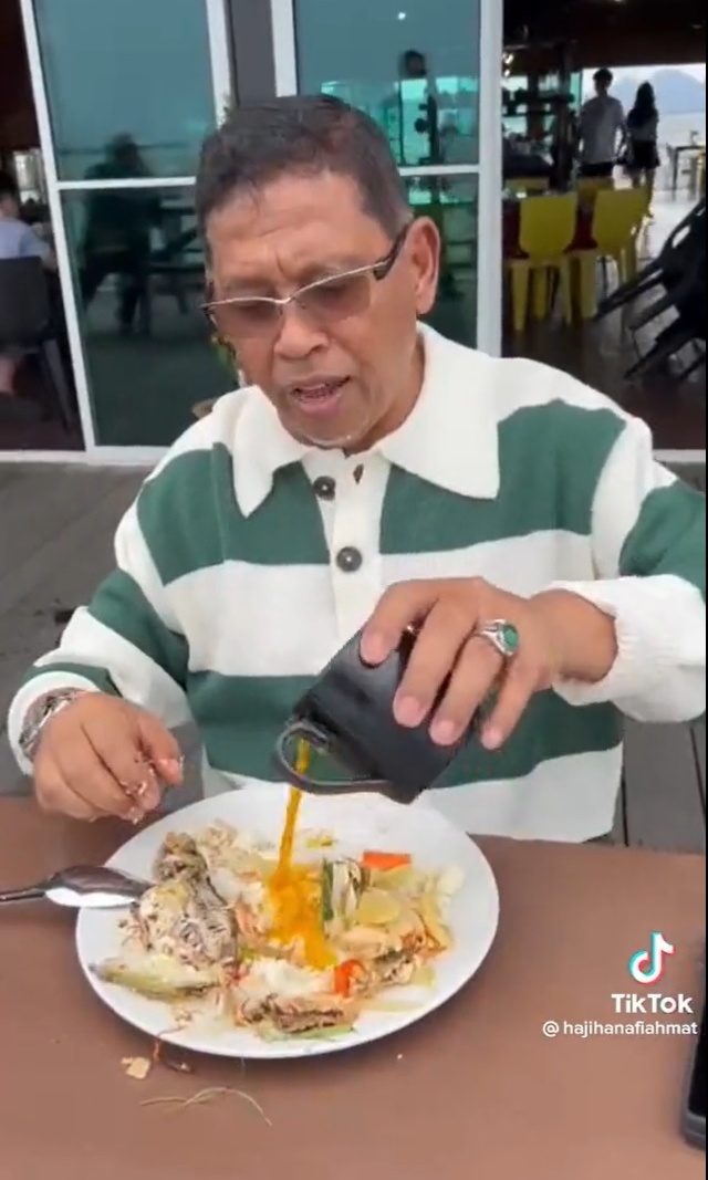 “一条鱼两瓣菜没酱料” 伊YB讥爱心餐单被轰“丢脸”