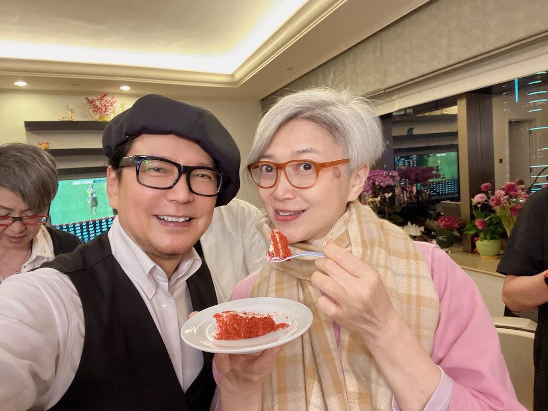 《欢乐今宵》昔日小花相聚　戚美珍变银发族优雅地老去