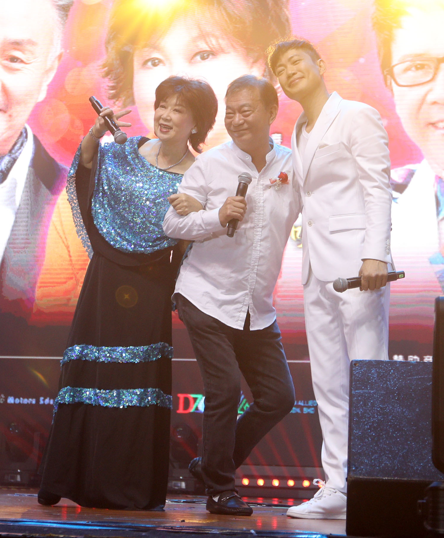 《香江夜·南洋情》｜朱咪咪风骚狂撩Uncle  搞笑调侃敖嘉年“性骚”