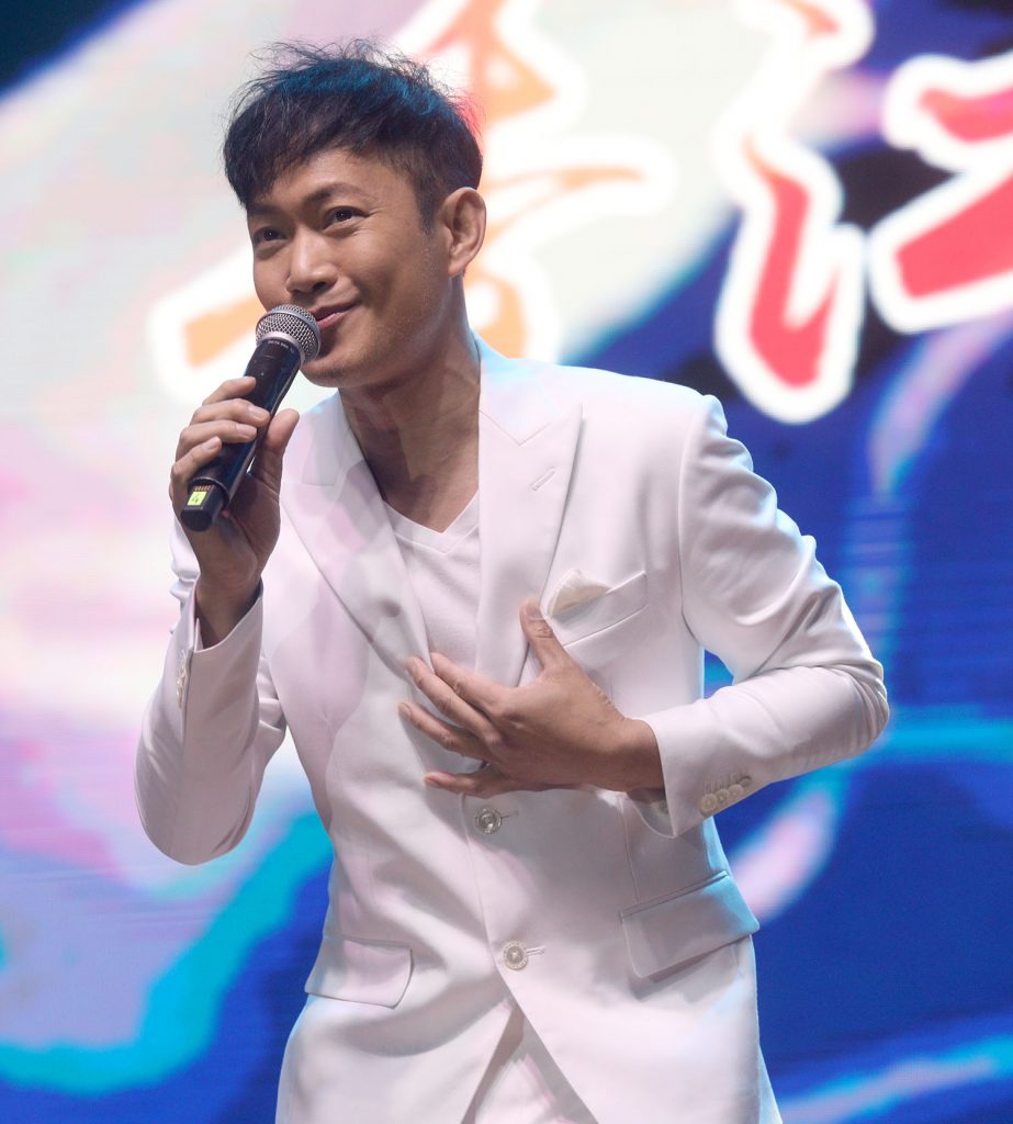 《香江夜·南洋情》｜朱咪咪风骚狂撩Uncle  搞笑调侃敖嘉年“性骚”