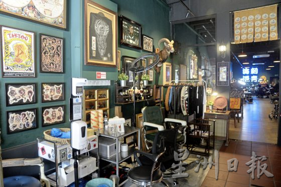 【永恒的艺术／03】不同世代文身师，刺在身上的故事