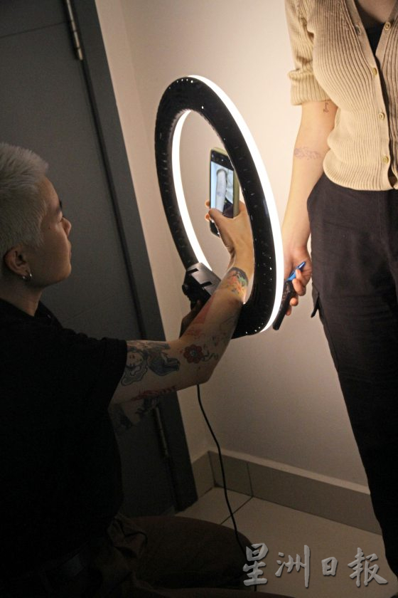 【永恒的艺术／03】不同世代文身师，刺在身上的故事