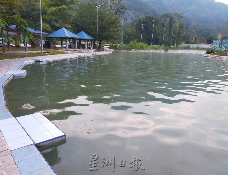 东01:文冬热水湖排水出口暗沟阻塞
