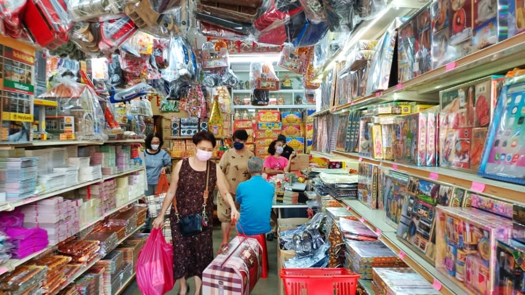 东01：清明节纸扎品市场巡礼