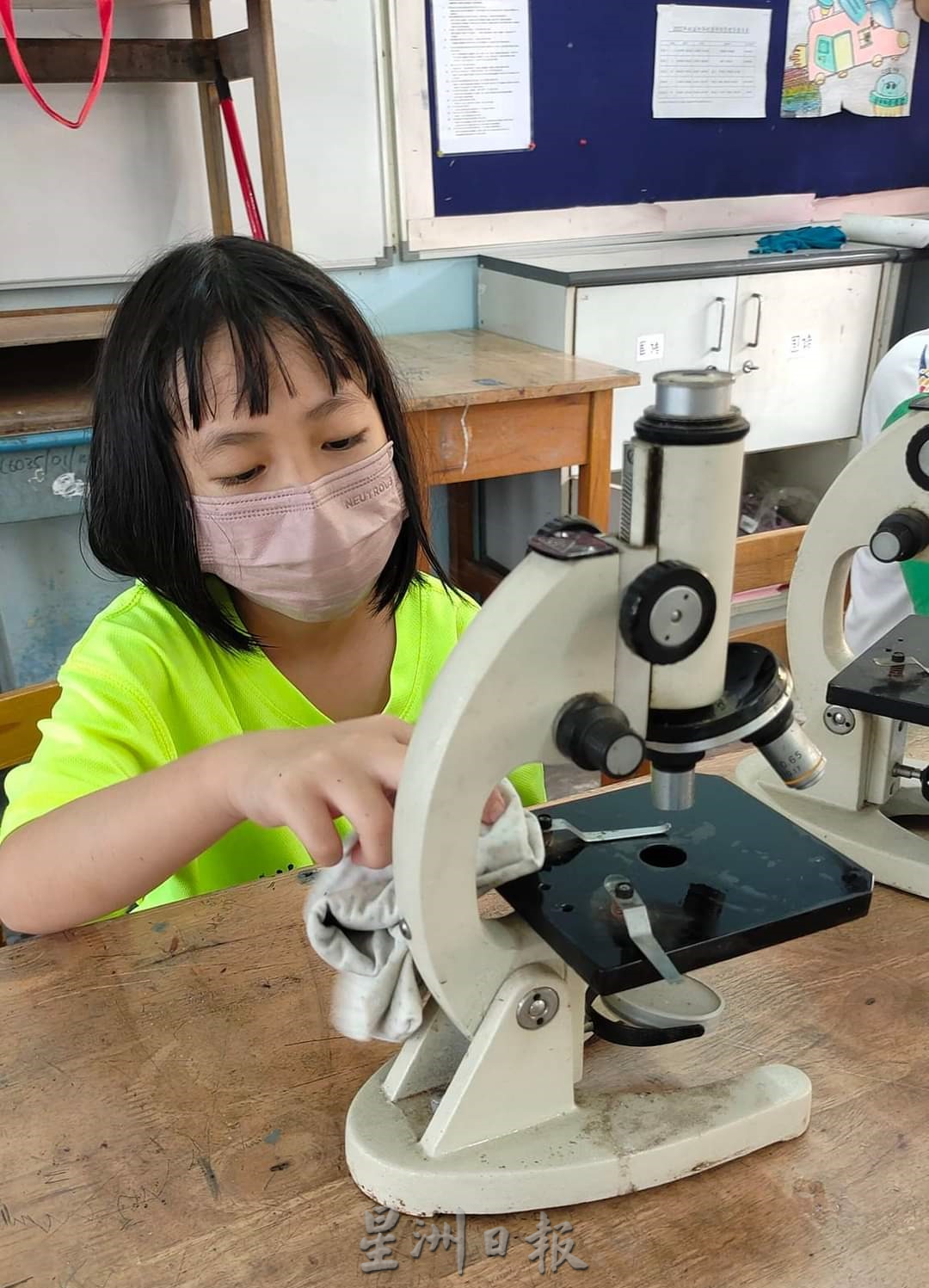东2：各校继续遵照娱乐教学新指南，拉近老师、家长及学生之间关系