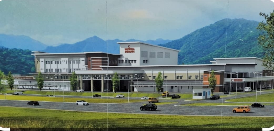 东;龙运新医院的兴建工程已完成99.86%,可是承包商却在完工最后阶段退出工程,公共工程局被迫重新遴选承包商完成工程,以致推迟医院的运作。