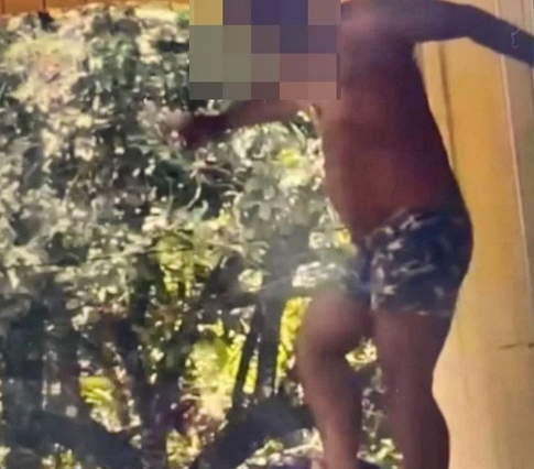 东:丹州丹那美拉县一名32岁的男子向65岁的母亲要20令吉买毒不果,竟然对母亲拳打脚踢,最后被警方扣留。