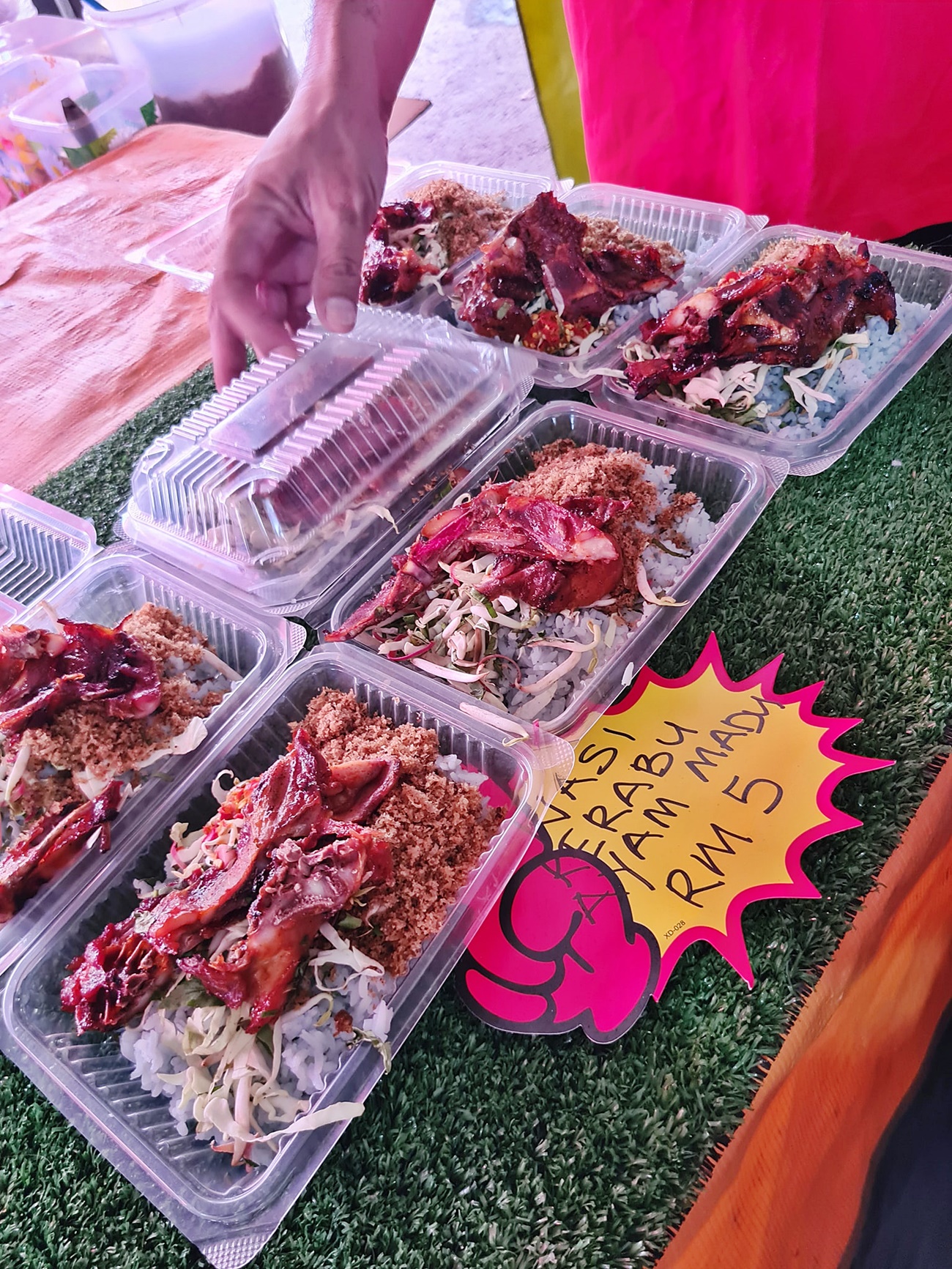 东:哥市斋戒之市集食物售价微涨