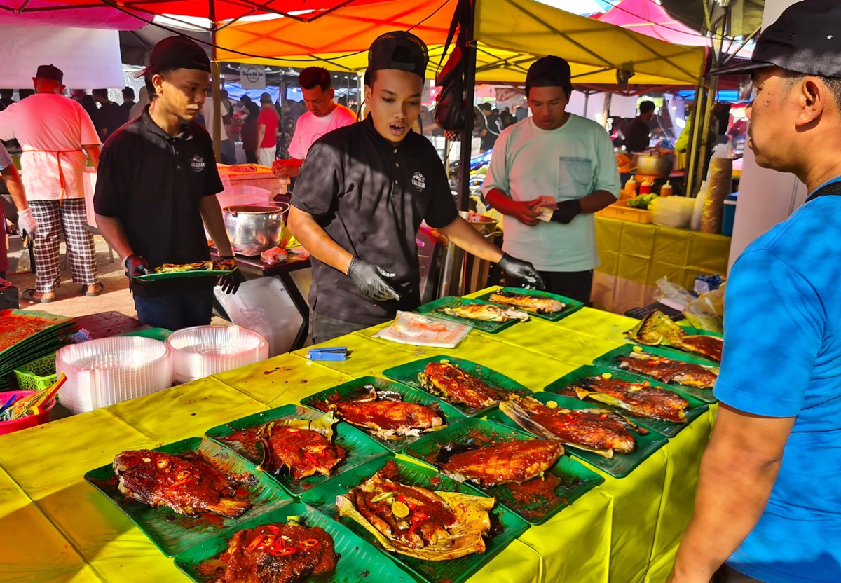 东：哥市斋戒之市集食物售价微涨