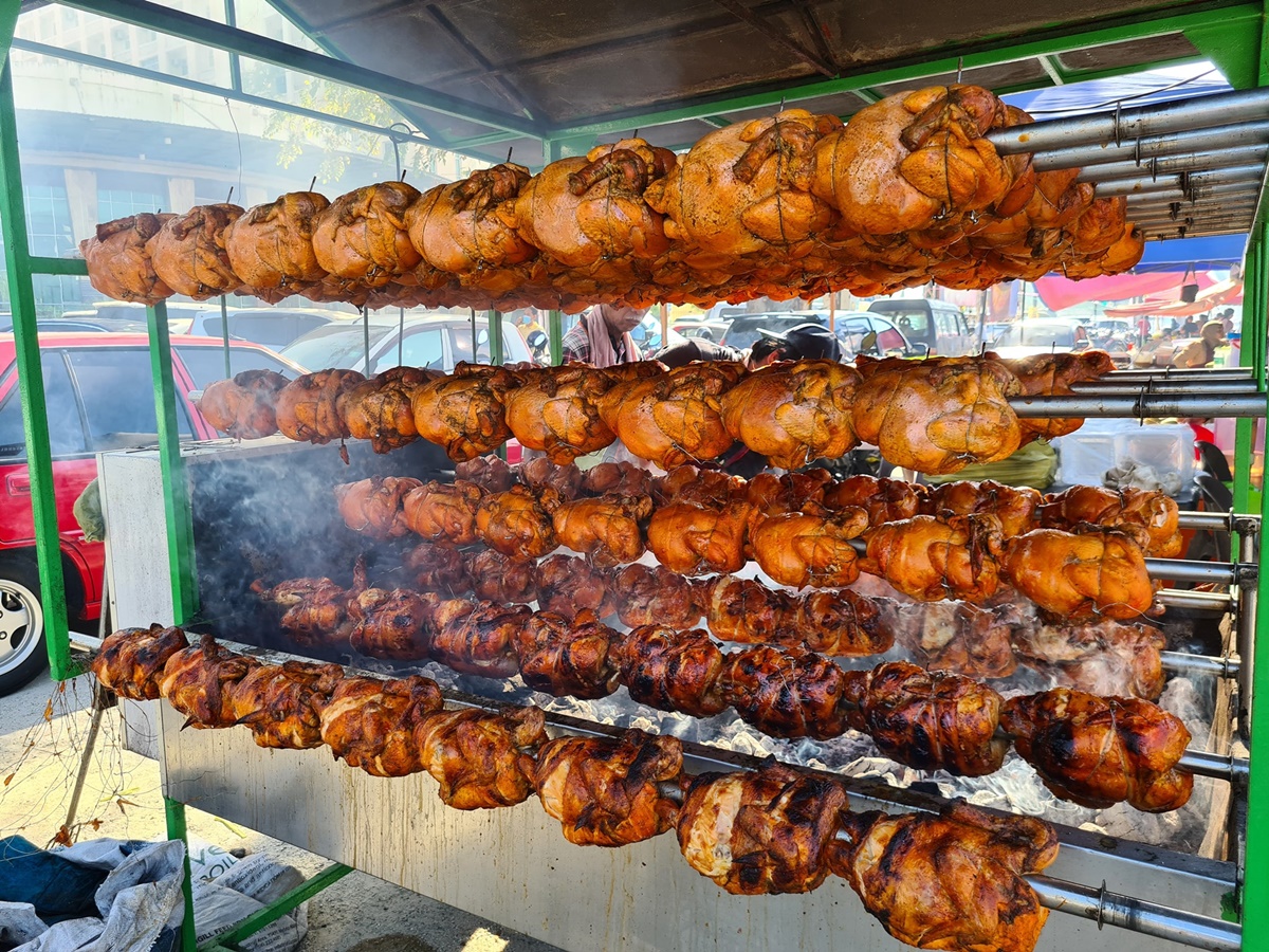 东：哥市斋戒之市集食物售价微涨