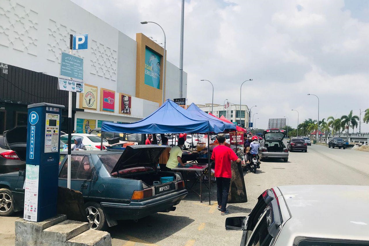 东:哥市议会取缔违例摆卖小贩。