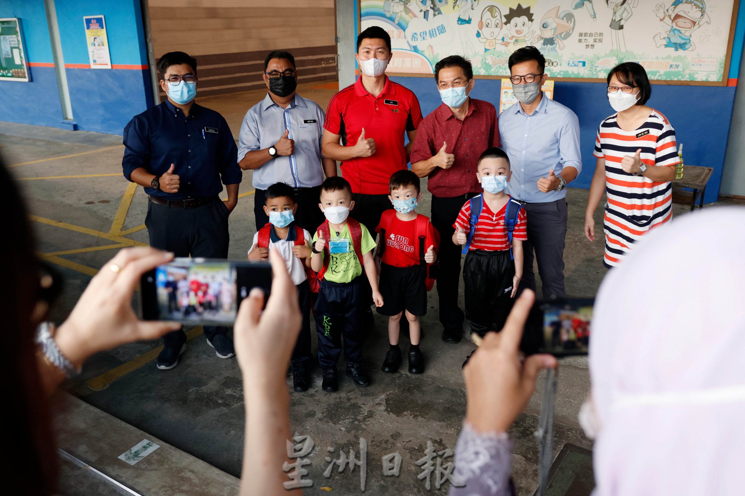 东：开学不上课，学生最快乐！