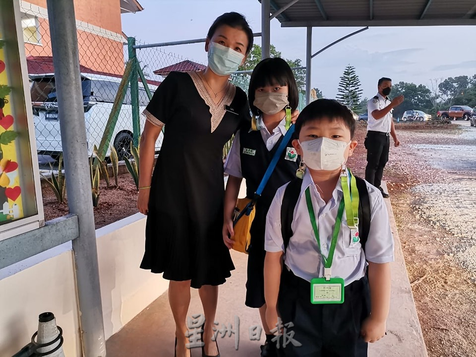 东:开学不上课,学生最快乐!