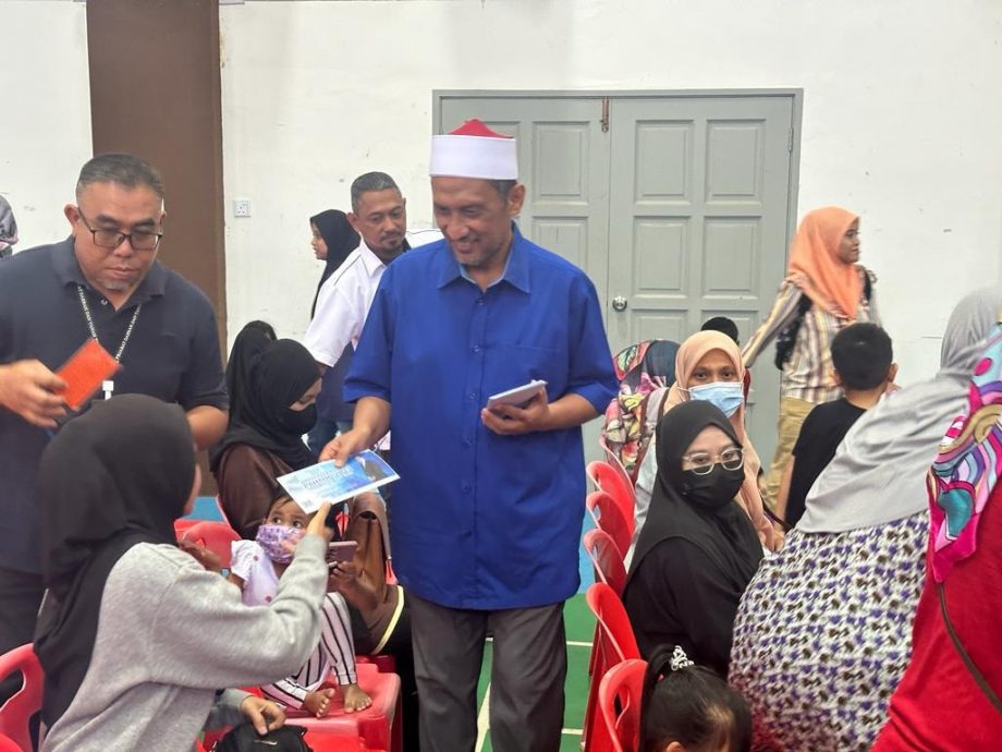 东:彭亨关怀援助计划开学援助金 淡属2695名一年级学生受惠