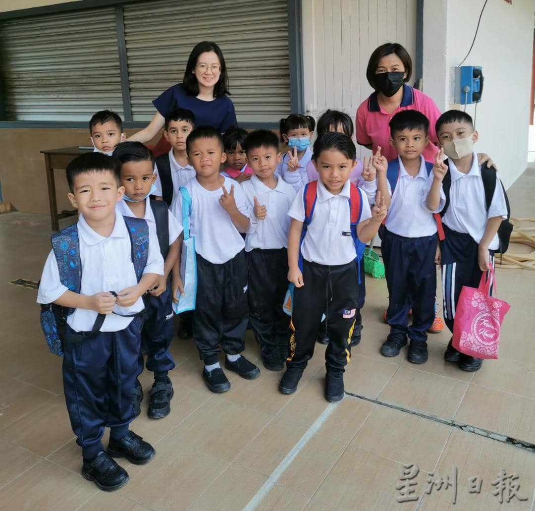 东:新学年开课 淡属华小开学周进行娱乐性教学 学生开心上学
