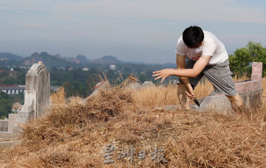 东:时代变迁、年轻人少参与,义山扫墓人潮逐年减少。
