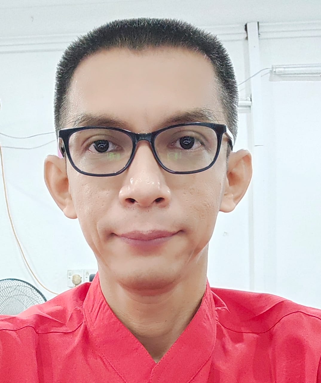东:淡马鲁多个花园住宅区超过3天没自来水供应,导致约1000户用户受影响,天天需为扑水而忙!