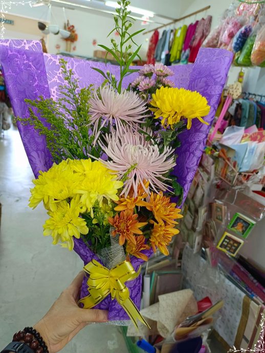 清明节带旺糕点和花业