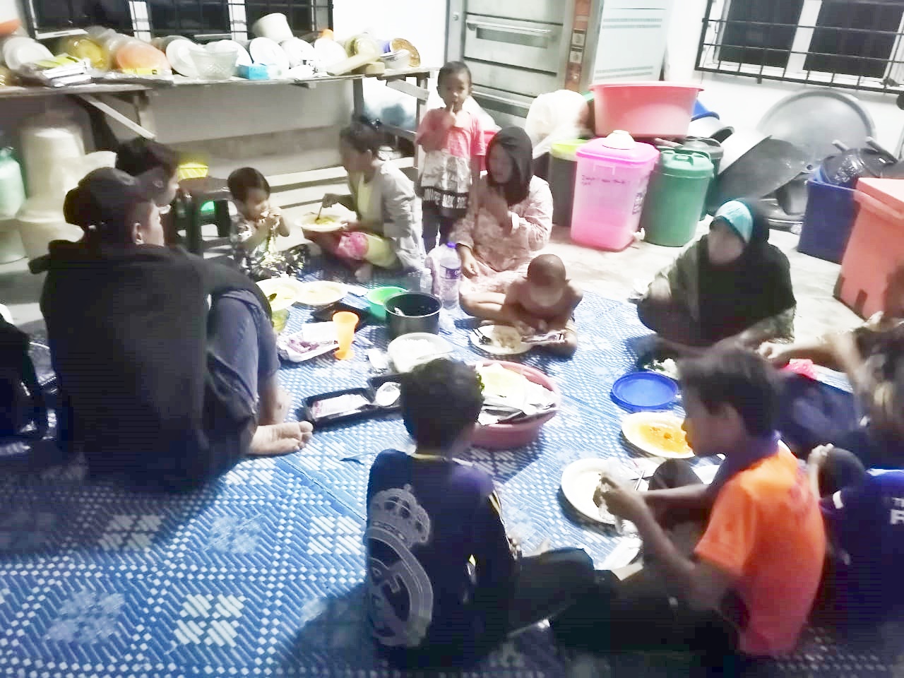 东：百乐县4户受灾家庭入住疏散中心