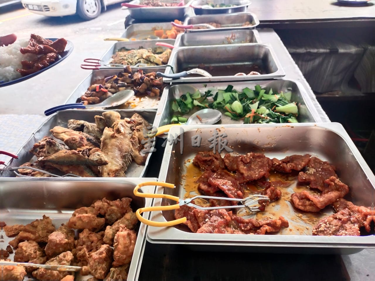 东:蔬菜猪肉涨价 业者难招架微调售价