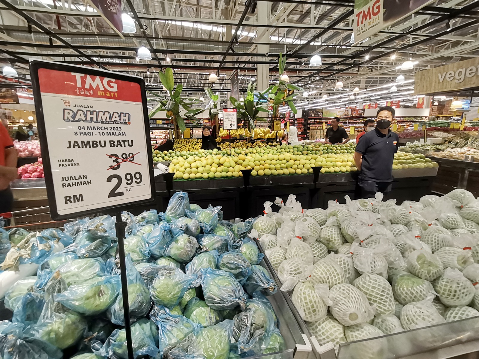 东:长傅芝雅 彭亨州“爱心伞”计划