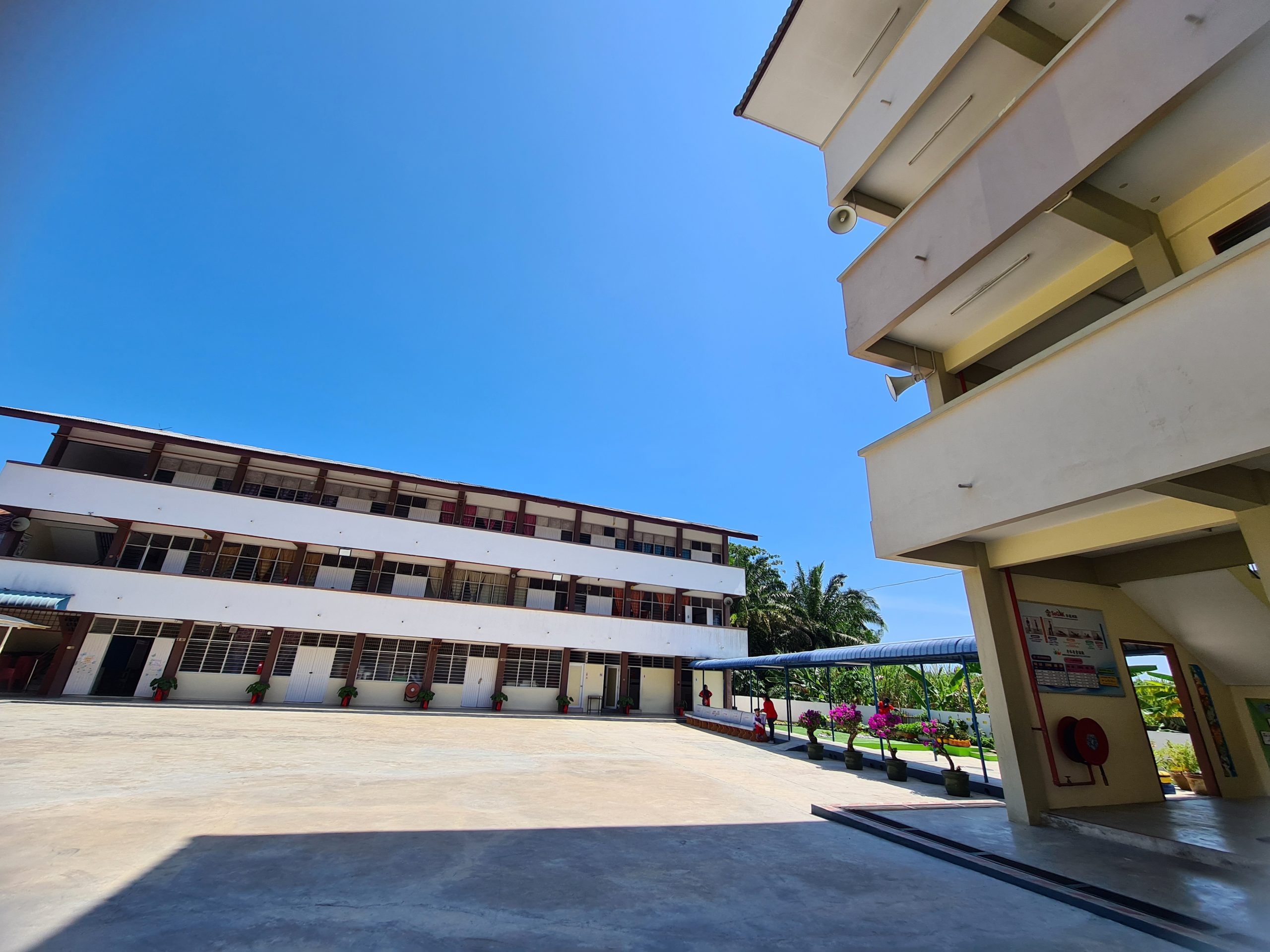 东:(二之一)吉兰丹华校董教联合会走访道北育智华小。