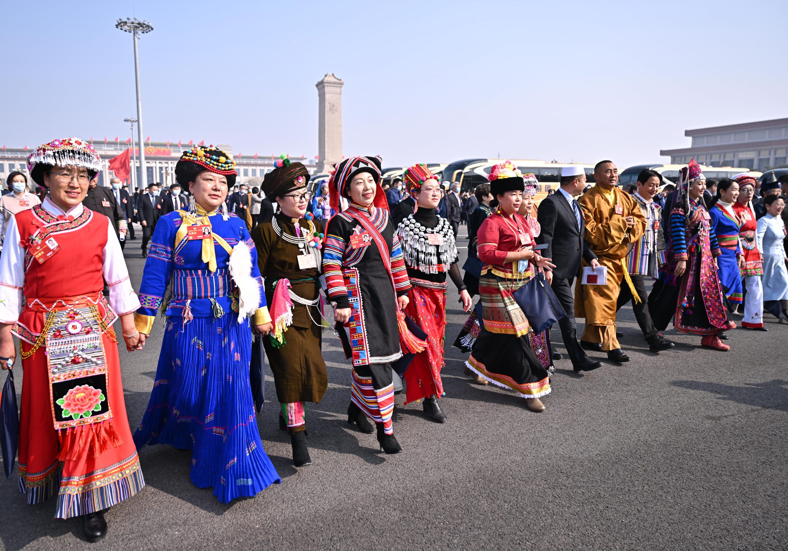 两会严肃会议的靓丽焦点