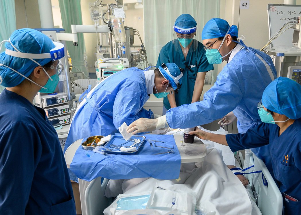 中国官方首度宣告：过去一周无冠病感染在院死亡