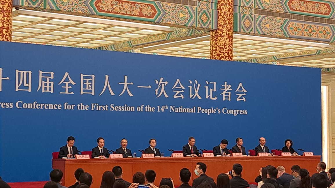 中国GDP要增长5%左右 李强:需加倍努力