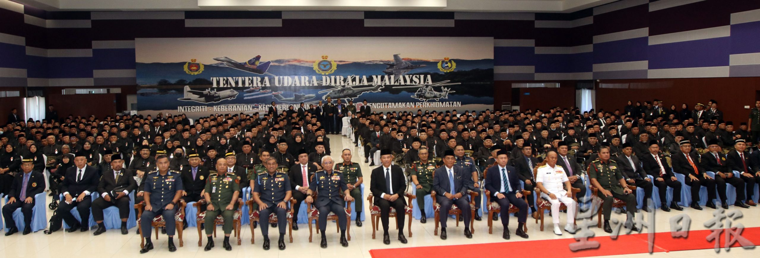 4万5000人退伍军人仍等待获颁马来西亚服务勋章，末哈山下放权力给军区总司令代颁