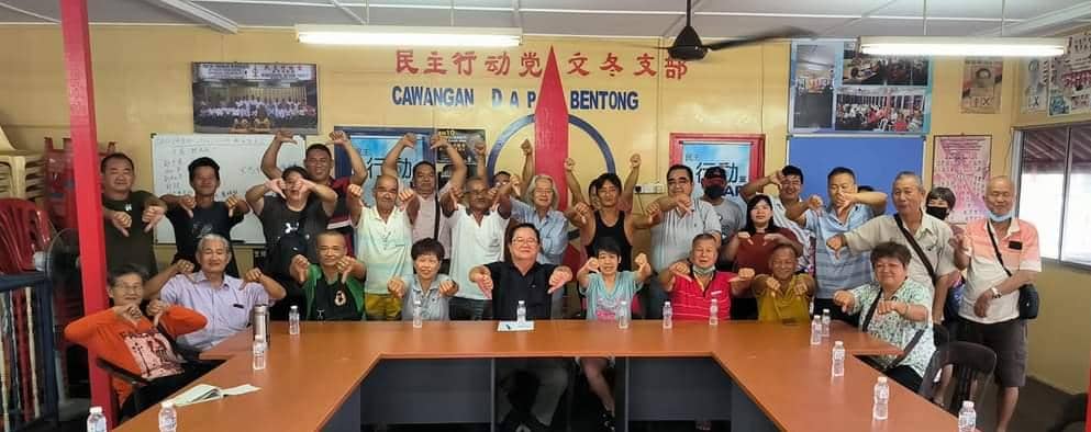 全国:31元老和党员退出行动党