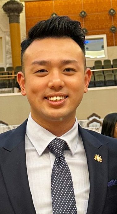 全国：蔡建文：许多国人无法在起飞前获得签证，面对无法飞中国的窘境