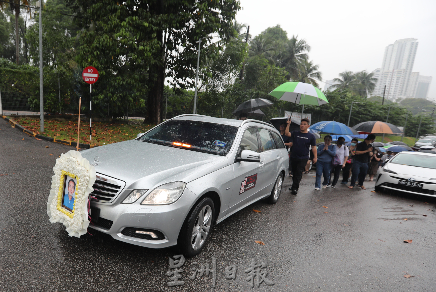 全国:风雨中送别资深报人林明华